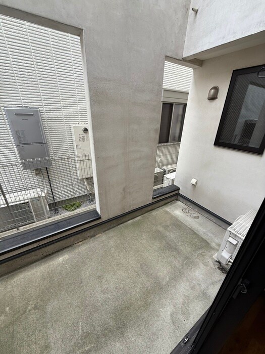 物件内観写真16　(ベランダ・バルコニー)