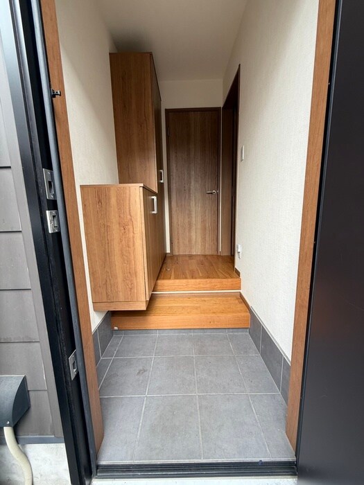 物件内観写真19　(玄関)