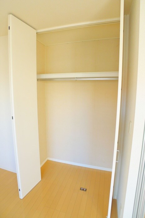 物件内観写真12　(収納)