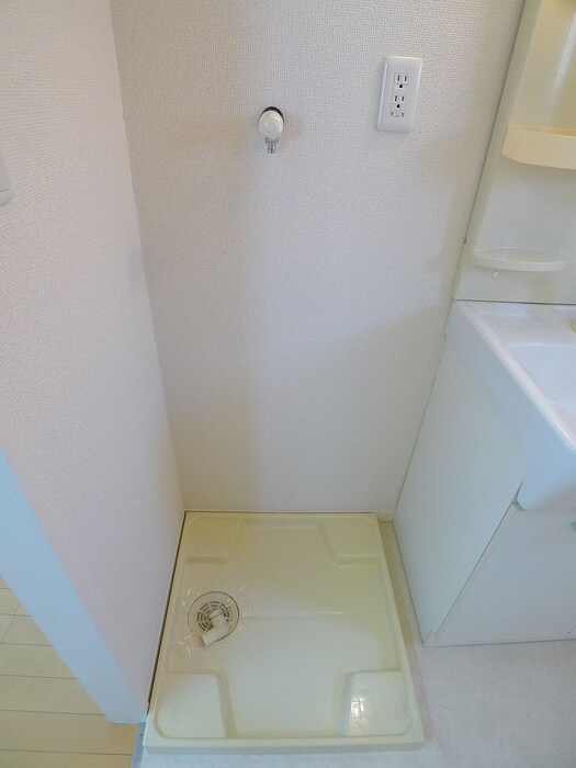 物件内観写真17　(洗濯機置場)