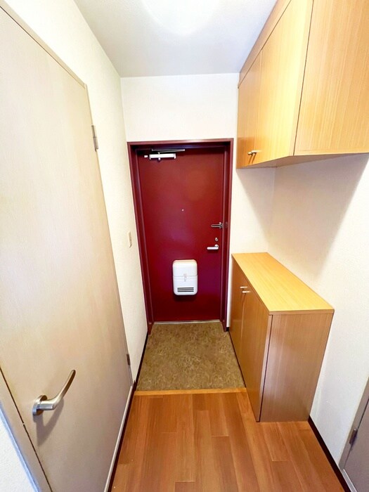 物件内観写真7　(玄関)