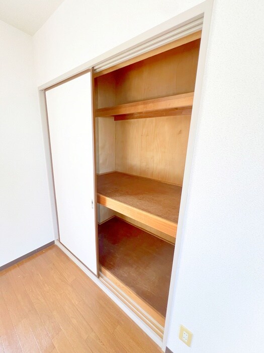 物件内観写真11　(収納)