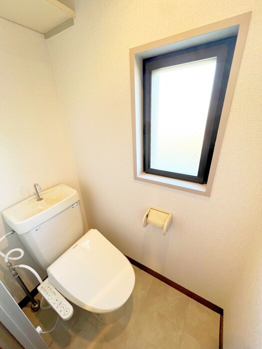 物件内観写真15　(トイレ)