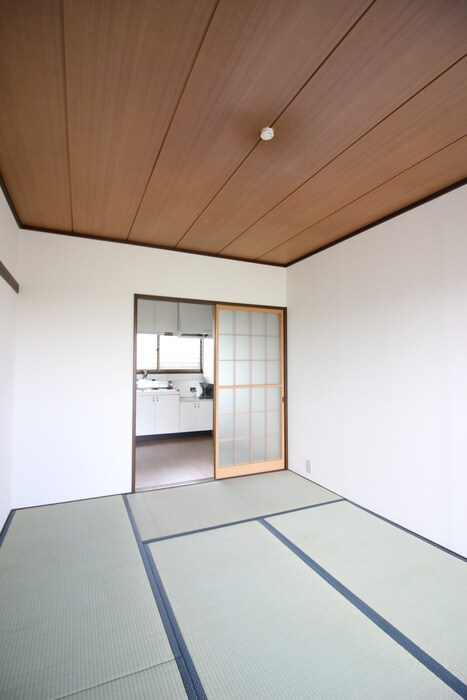 物件内観写真10　(居室)