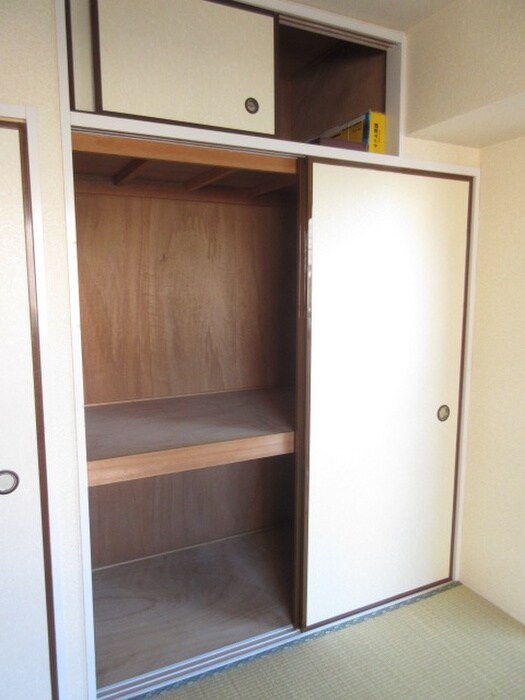 物件内観写真12　(収納)