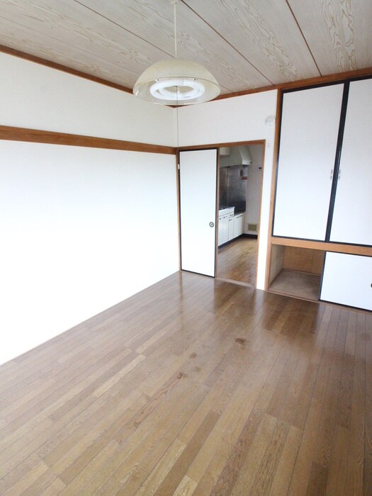 物件内観写真9　(居室)