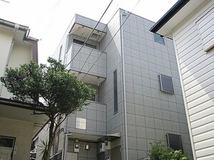 ジャン・シャーヌ外観写真