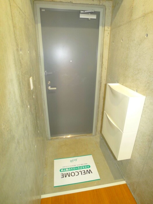 物件内観写真16　(玄関)