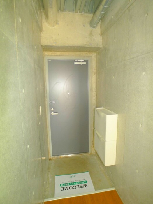 物件内観写真16　(玄関)