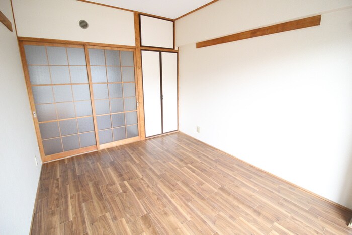 物件内観写真9　(居室)