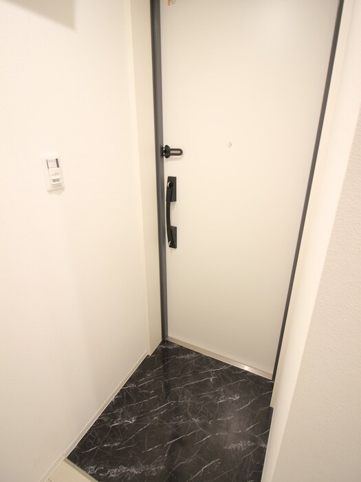 物件内観写真18　(玄関)