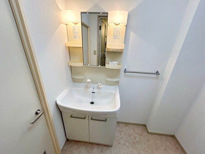 物件内観写真13　(洗面)