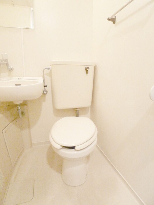 物件内観写真15　(トイレ)