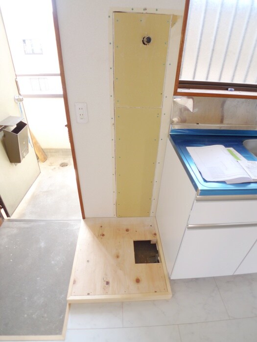 物件内観写真11　(洗濯機置場)