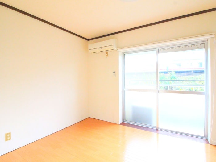 旭ハイツの居室