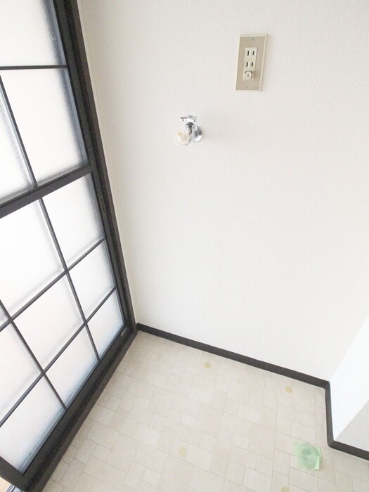 旭ハイツの洗濯機置場