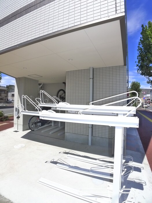 物件外観写真3　(駐輪場)