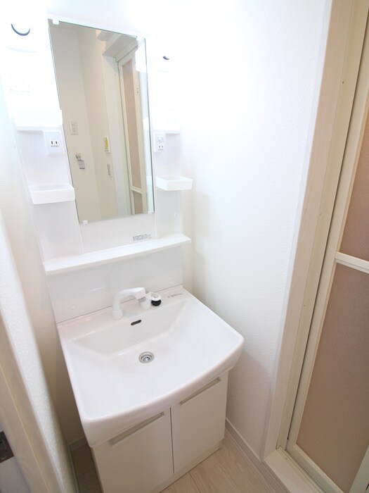 物件内観写真11　(洗面)