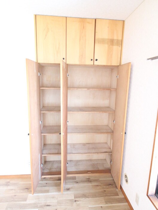 物件内観写真18　(収納)