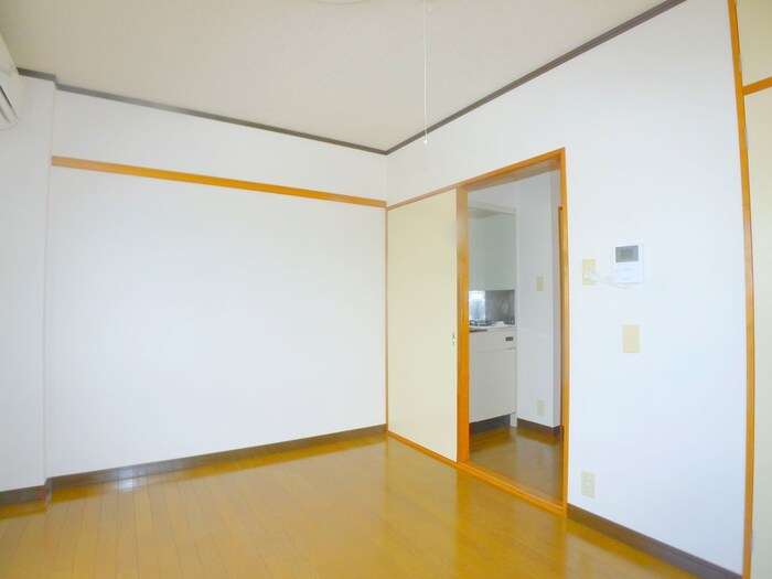 物件内観写真10　(室内からの展望)