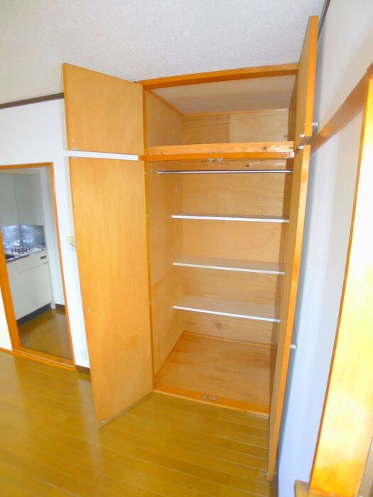 物件内観写真12　(収納)