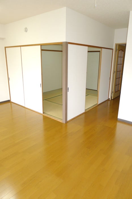 物件内観写真6　(居室)