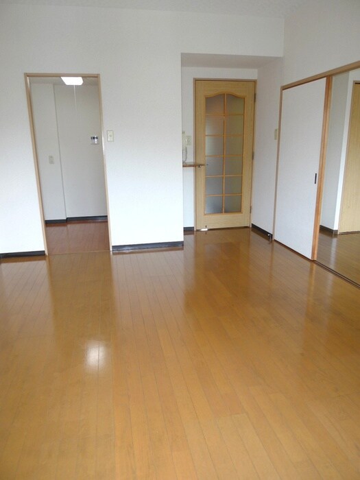 物件内観写真6　(居室)