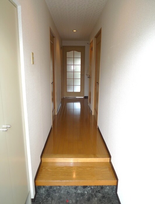 物件内観写真14　(玄関)