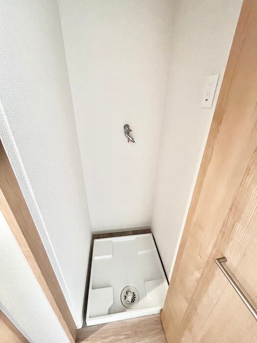 物件内観写真20　(洗濯機置場)