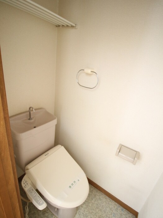 物件内観写真13　(トイレ)