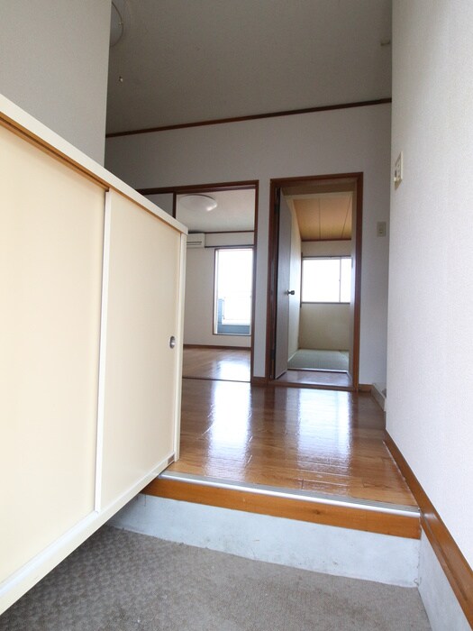 物件内観写真15　(玄関)