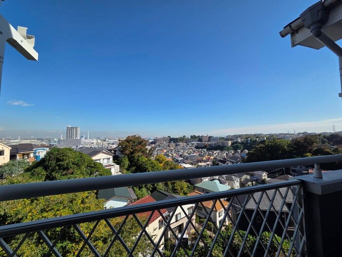 物件内観写真16　(室内からの展望)