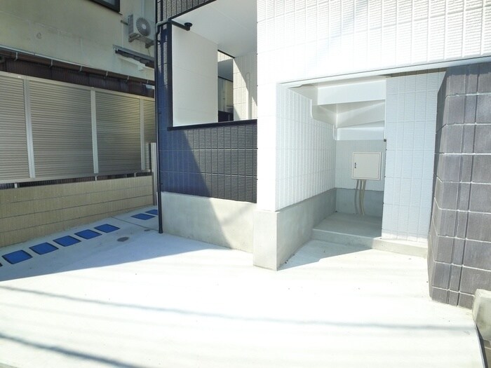 物件外観写真5　(駐輪場)