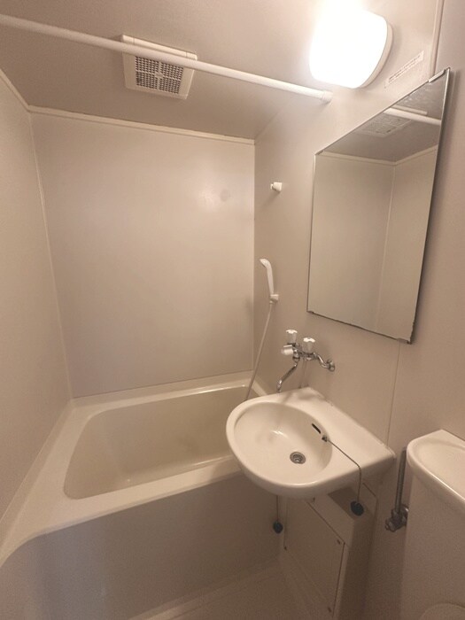 物件内観写真12　(バス／シャワールーム等)