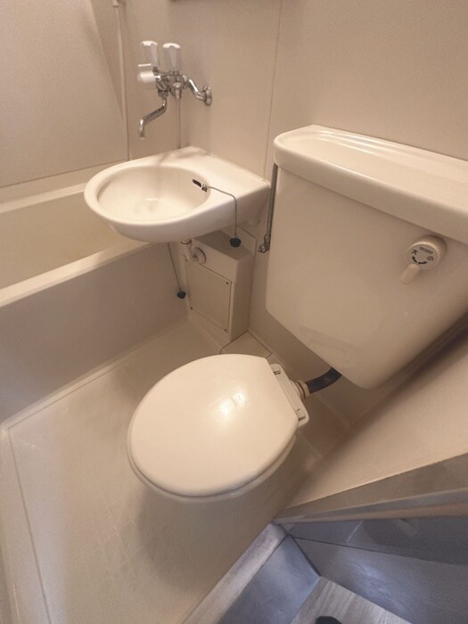 物件内観写真14　(トイレ)