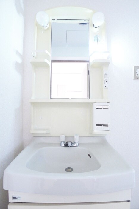 物件内観写真13　(洗面)