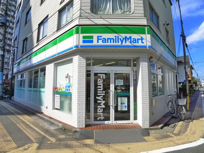 ファミリーマート