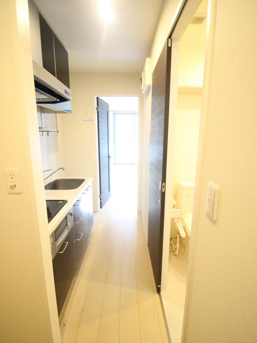 物件内観写真17　(廊下)