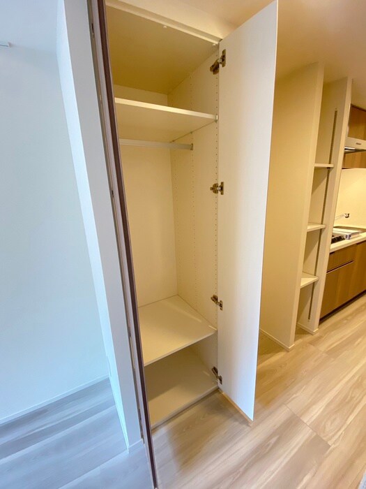 物件内観写真13　(収納)