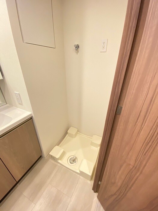 物件内観写真16　(洗濯機置場)