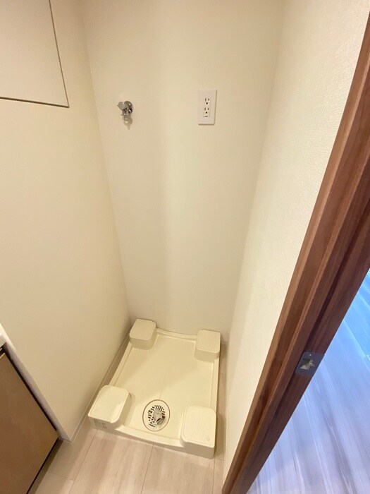 物件内観写真17　(洗濯機置場)