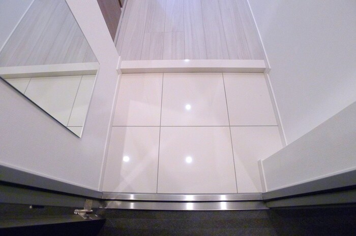 物件内観写真7　(玄関)