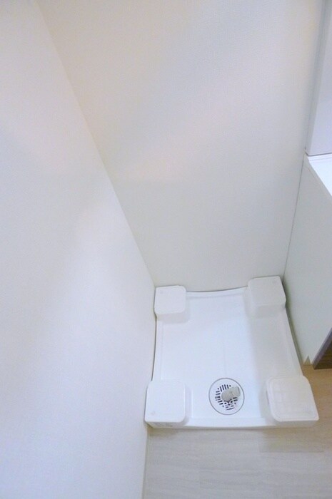 物件内観写真12　(洗濯機置場)