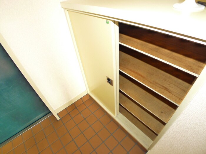 物件内観写真12　(靴箱)