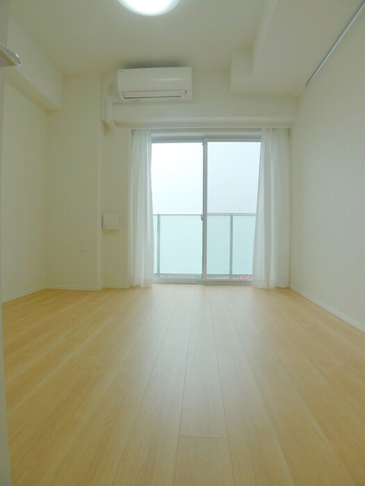 物件内観写真10　(室内からの展望)