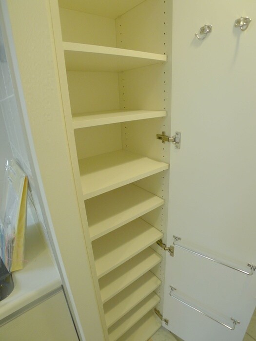 物件内観写真14　(靴箱)