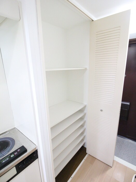 物件内観写真15　(収納)