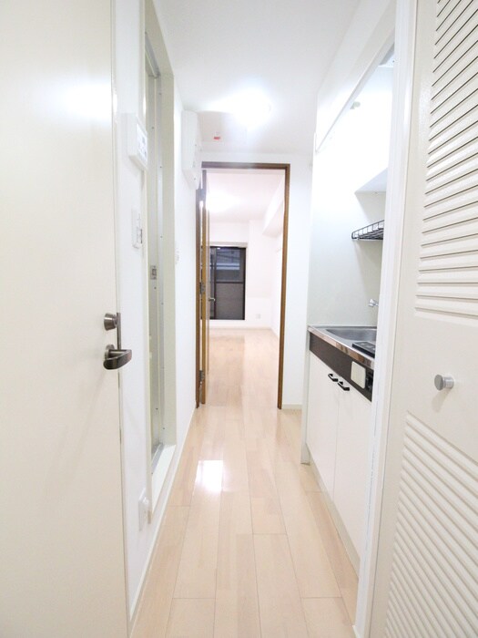 物件内観写真16　(玄関)