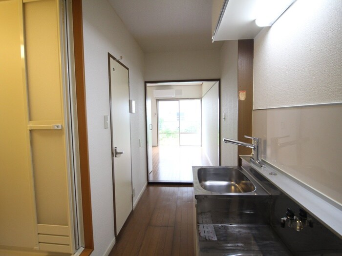 物件内観写真14　(廊下)