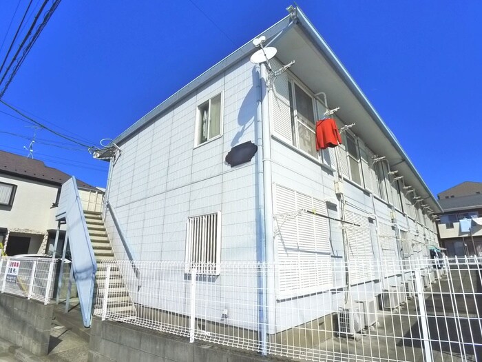 物件外観写真4　(エントランス部分)